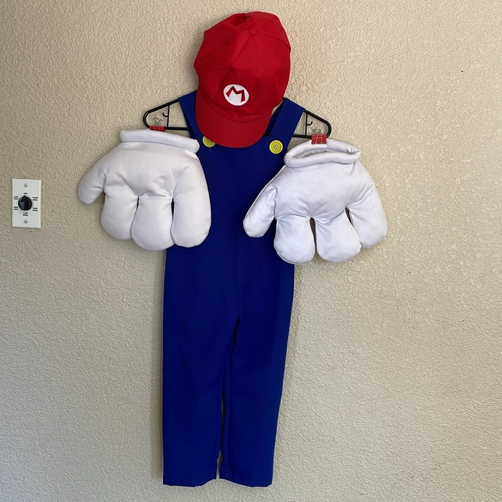 Super Mario Bros - Mario Costume (size 5T)